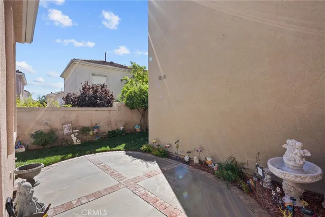 a picture of a wall with a white and white kitchen