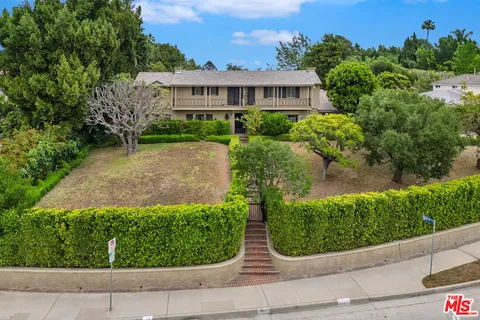 $7,500,000 | 570 South Beverly Glen Boulevard, Los Angeles, CA 90024