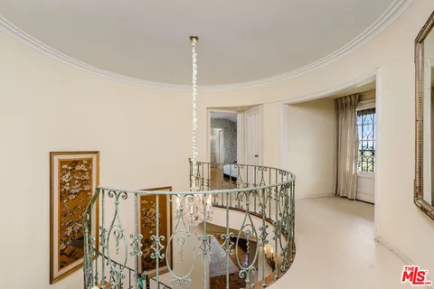 $7,500,000 | 570 South Beverly Glen Boulevard, Los Angeles, CA 90024