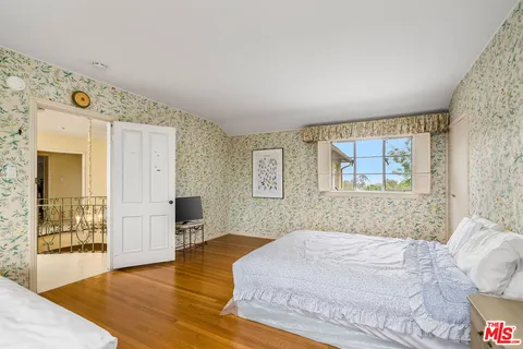 $7,500,000 | 570 South Beverly Glen Boulevard, Los Angeles, CA 90024