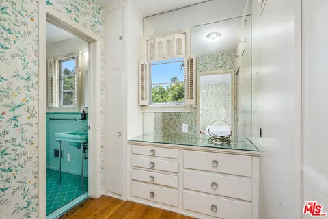 $7,500,000 | 570 South Beverly Glen Boulevard, Los Angeles, CA 90024