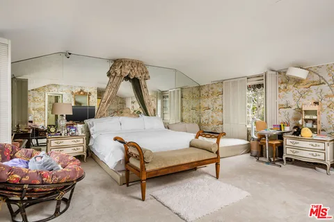 $7,500,000 | 570 South Beverly Glen Boulevard, Los Angeles, CA 90024