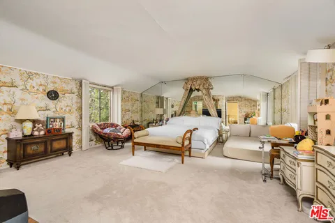 $7,500,000 | 570 South Beverly Glen Boulevard, Los Angeles, CA 90024