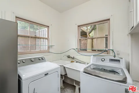 $7,500,000 | 570 South Beverly Glen Boulevard, Los Angeles, CA 90024