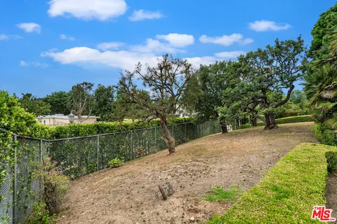 $7,500,000 | 570 South Beverly Glen Boulevard, Los Angeles, CA 90024