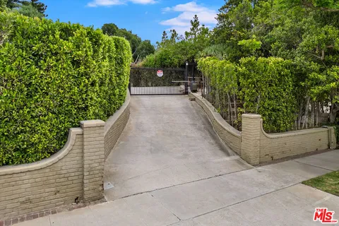 $7,500,000 | 570 South Beverly Glen Boulevard, Los Angeles, CA 90024