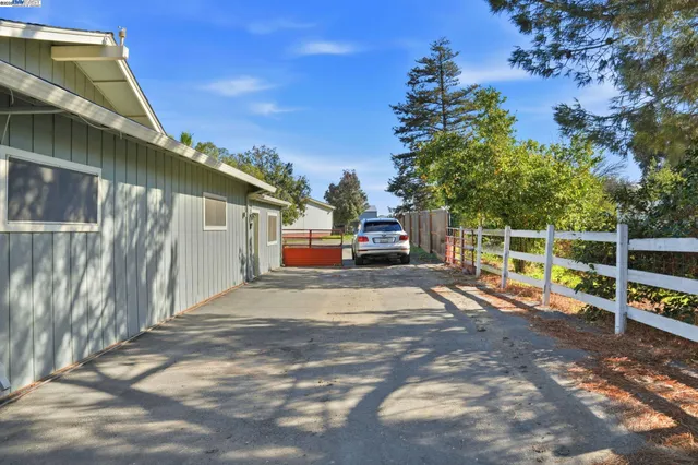 $1,249,000 | 34724 Bernard Road, Tracy, CA 95377