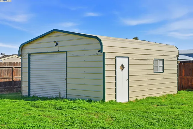 $1,249,000 | 34724 Bernard Road, Tracy, CA 95377