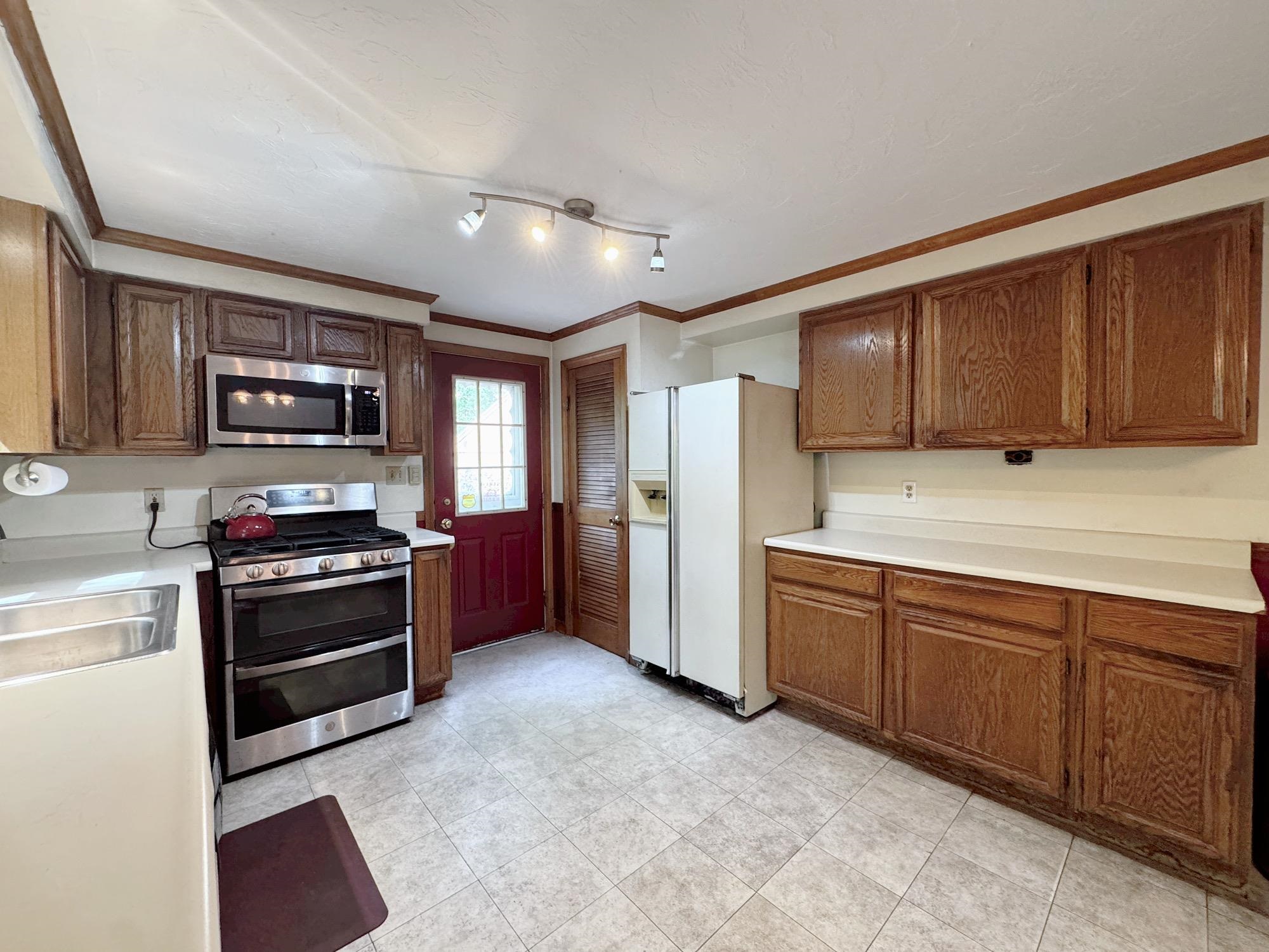 157 Little Tooky Road Hopkinton, NH 03229 - Photo 11 of 60