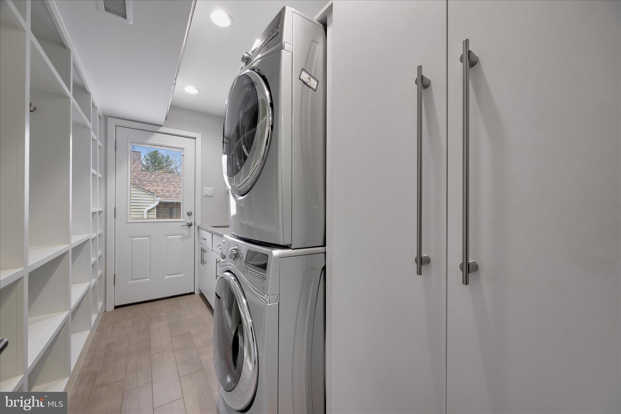 6278 Branch Beech Columbia, MD 21044 - Photo 26 of 57 a utility room with dryer and washer