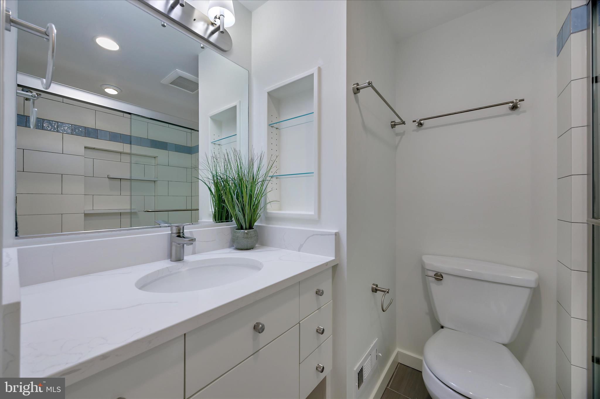 6278 Branch Beech Columbia, MD 21044 - Photo 45 of 57 Upper level full bathroom