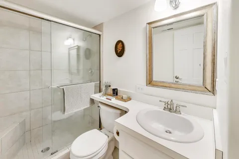 $269,000 | 6443 Clarendon Hills Road, Unit 100D, Willowbrook, IL 60527