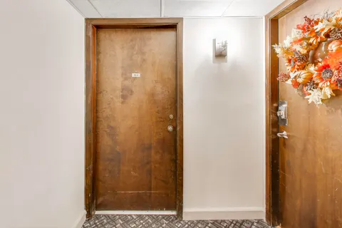 $269,000 | 6443 Clarendon Hills Road, Unit 100D, Willowbrook, IL 60527