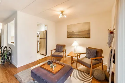 $269,000 | 6443 Clarendon Hills Road, Unit 100D, Willowbrook, IL 60527