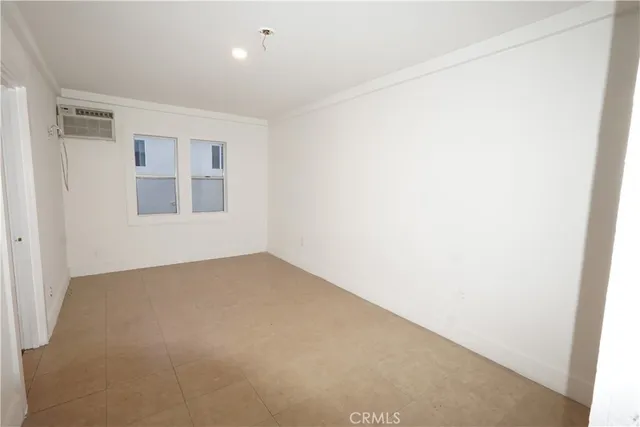 $1,500 | 439 West Florence Avenue, Unit 441 1/2, Los Angeles, CA 90003