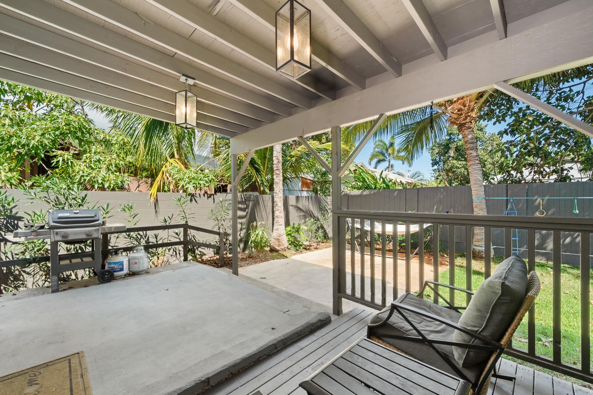 2074 Puuohala Road Wailuku, HI 96793 - Photo 26 of 37 a view of a balcony with chairs