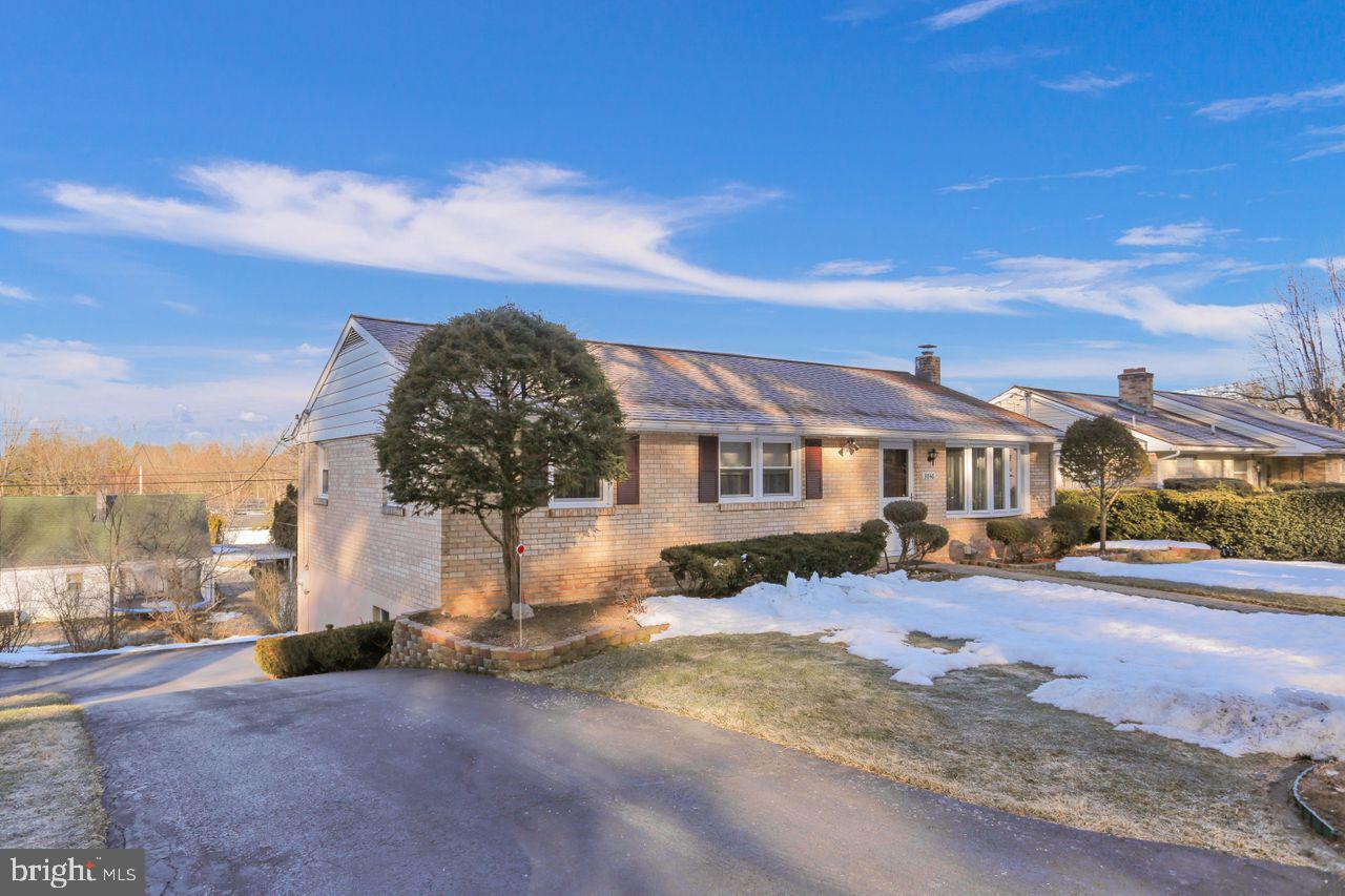 3046 Red Oak Road Reading, PA 19605 - Photo 2 of 26 Gallery Image 2