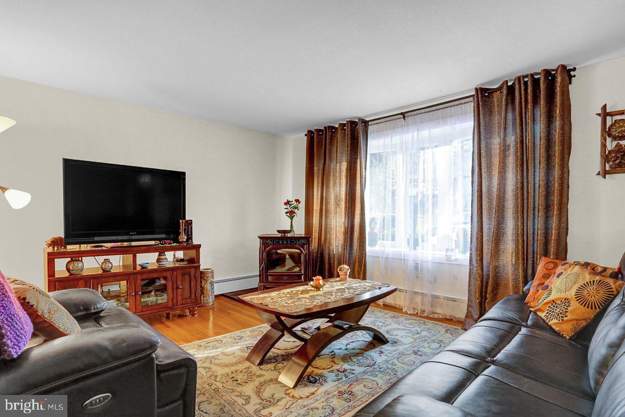 3046 Red Oak Road Reading, PA 19605 - Photo 3 of 26 Gallery Image 3