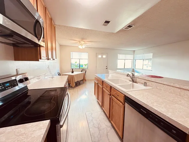 $599,000 | 922 Ponselle Lane, Unit 3, Capitola, CA 95010