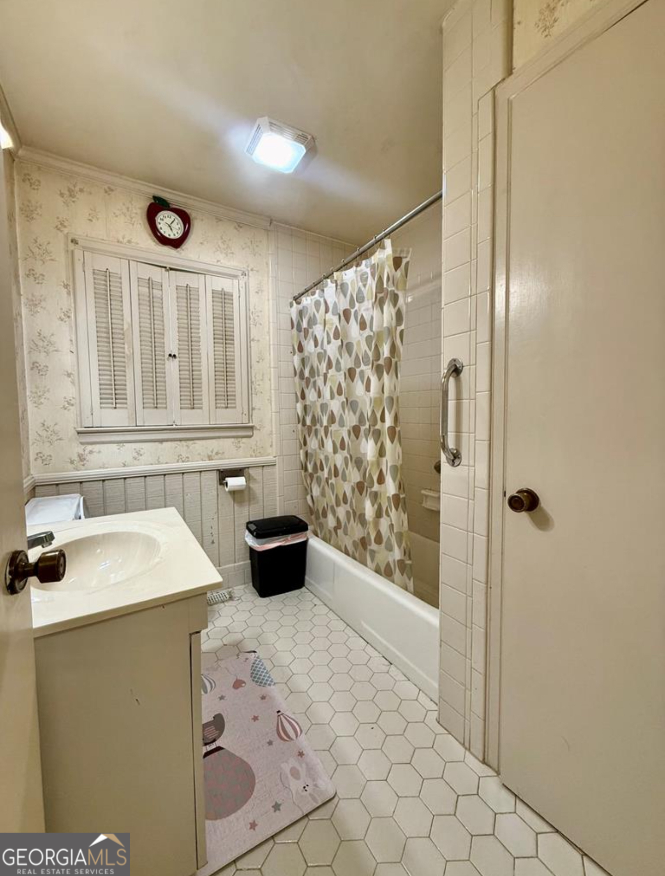 93 Arnall Boulevard Blakely, GA 39823 - Photo 26 of 43 a bathroom with a sink toilet and shower