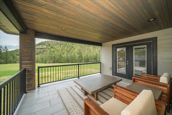 $999,900 | 16215 West Coulee Hite Road, Spokane, WA 99224