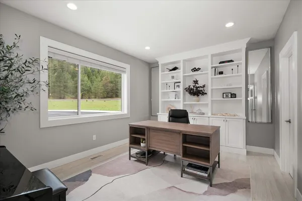 $999,900 | 16215 West Coulee Hite Road, Spokane, WA 99224