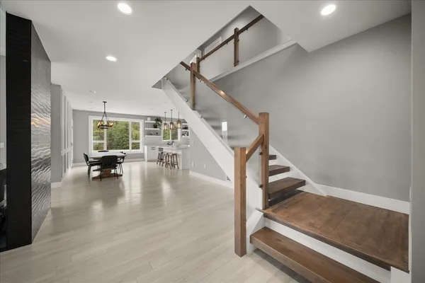 $999,900 | 16215 West Coulee Hite Road, Spokane, WA 99224