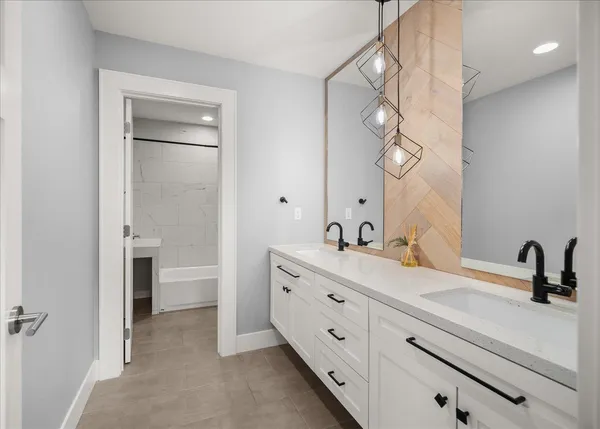 $999,900 | 16215 West Coulee Hite Road, Spokane, WA 99224