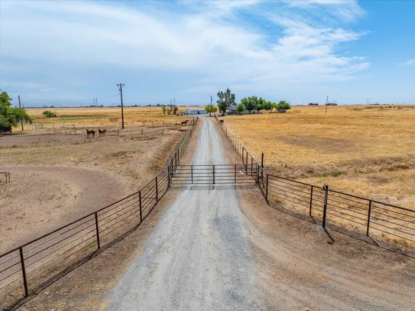 $680,000 | 20050 Plains Drive, Red Bluff, CA 96080