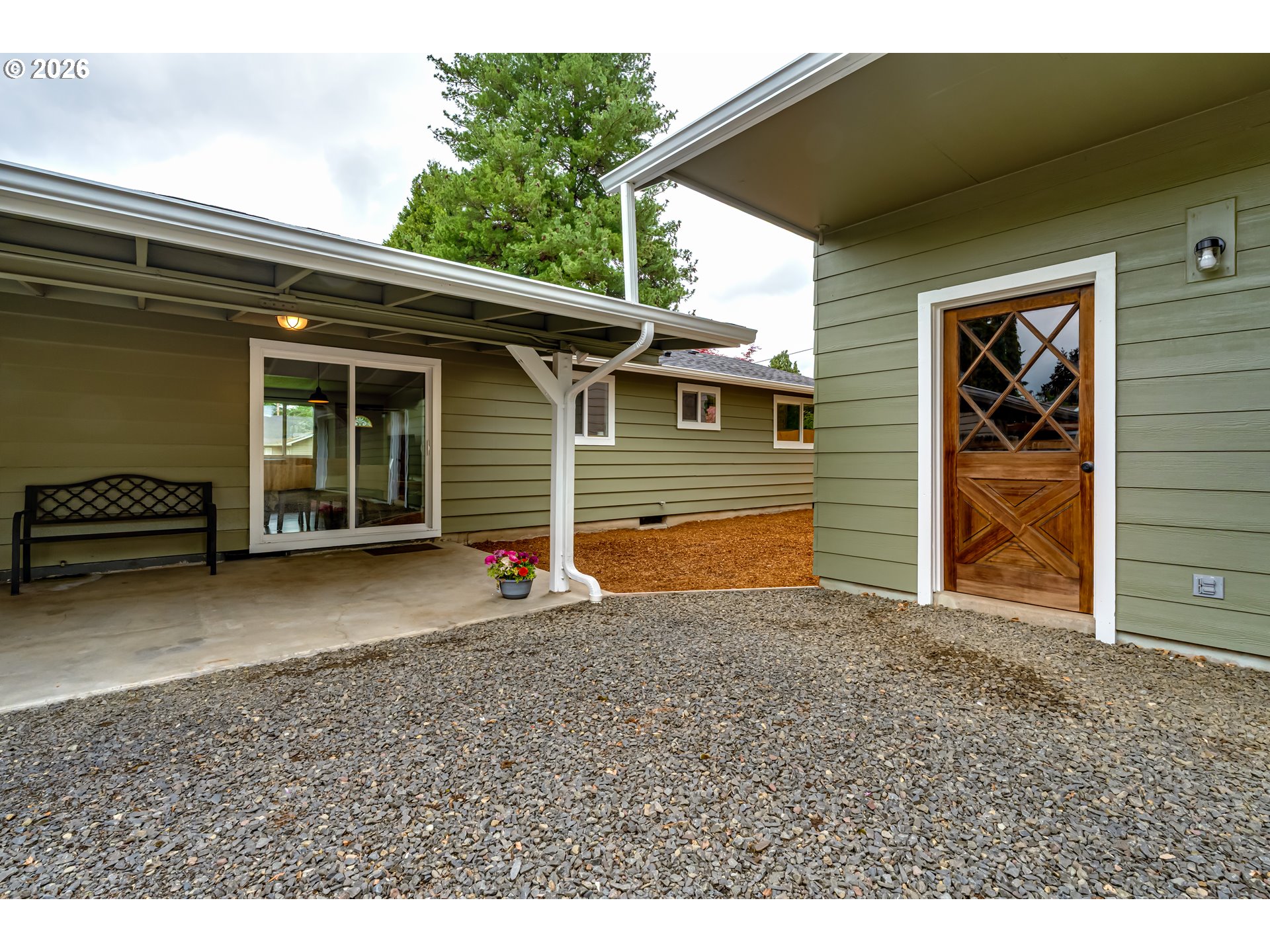 328 Dean Avenue Eugene, OR 97404 - Photo 9 of 25 Patio