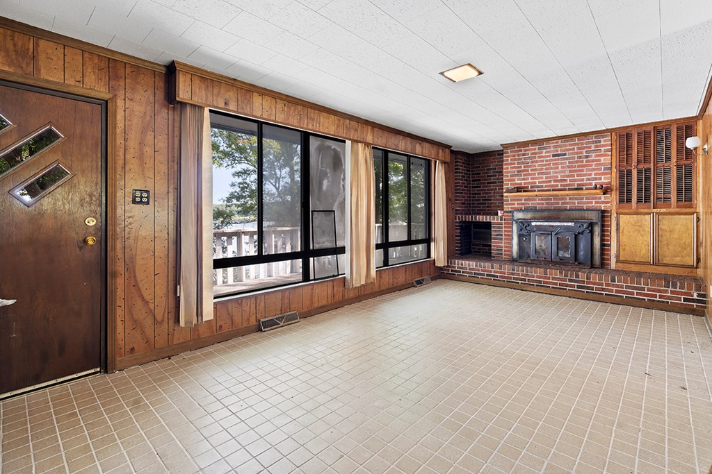 112 Bluff Road Greenwood, SC 29649 - Photo 5 of 25