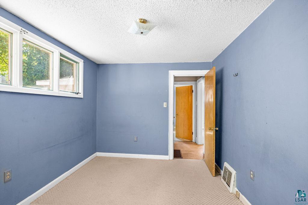512 Rose Street Duluth, MN 55803 - Photo 4 of 42