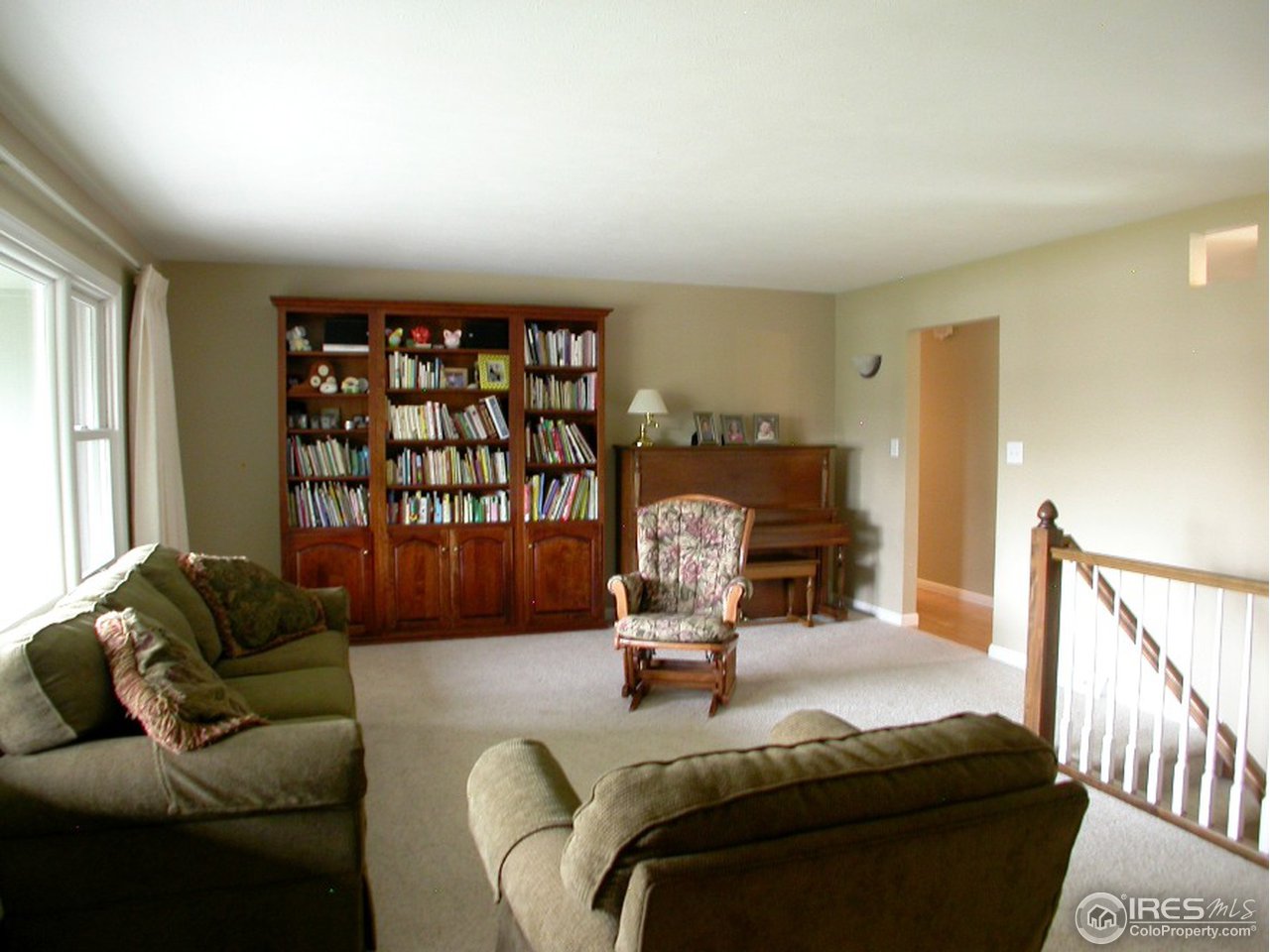8863 Walker Road Niwot, CO 80503 - Photo 3 of 18 Living Room View 1
