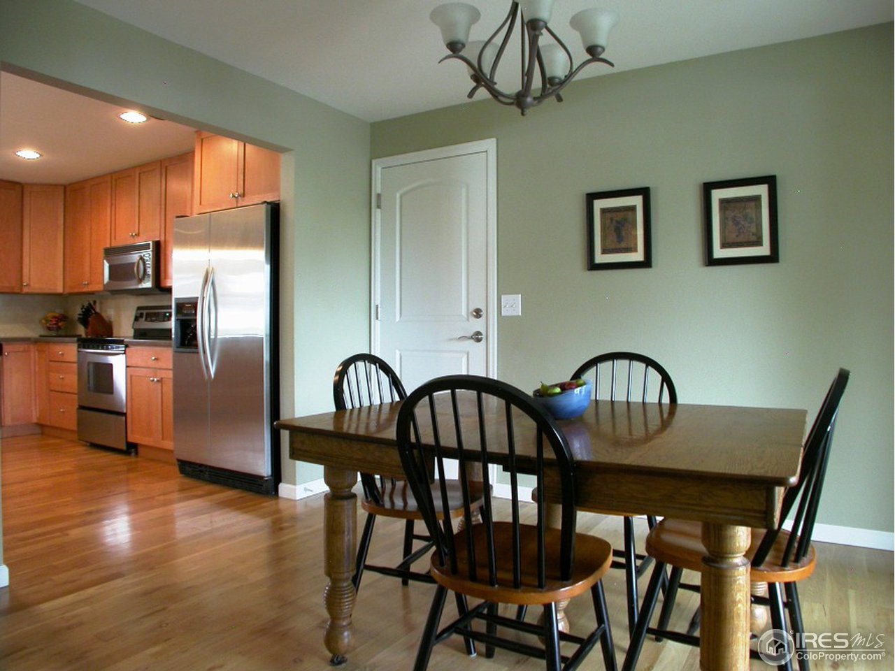 8863 Walker Road Niwot, CO 80503 - Photo 6 of 18 Dining Room View 2