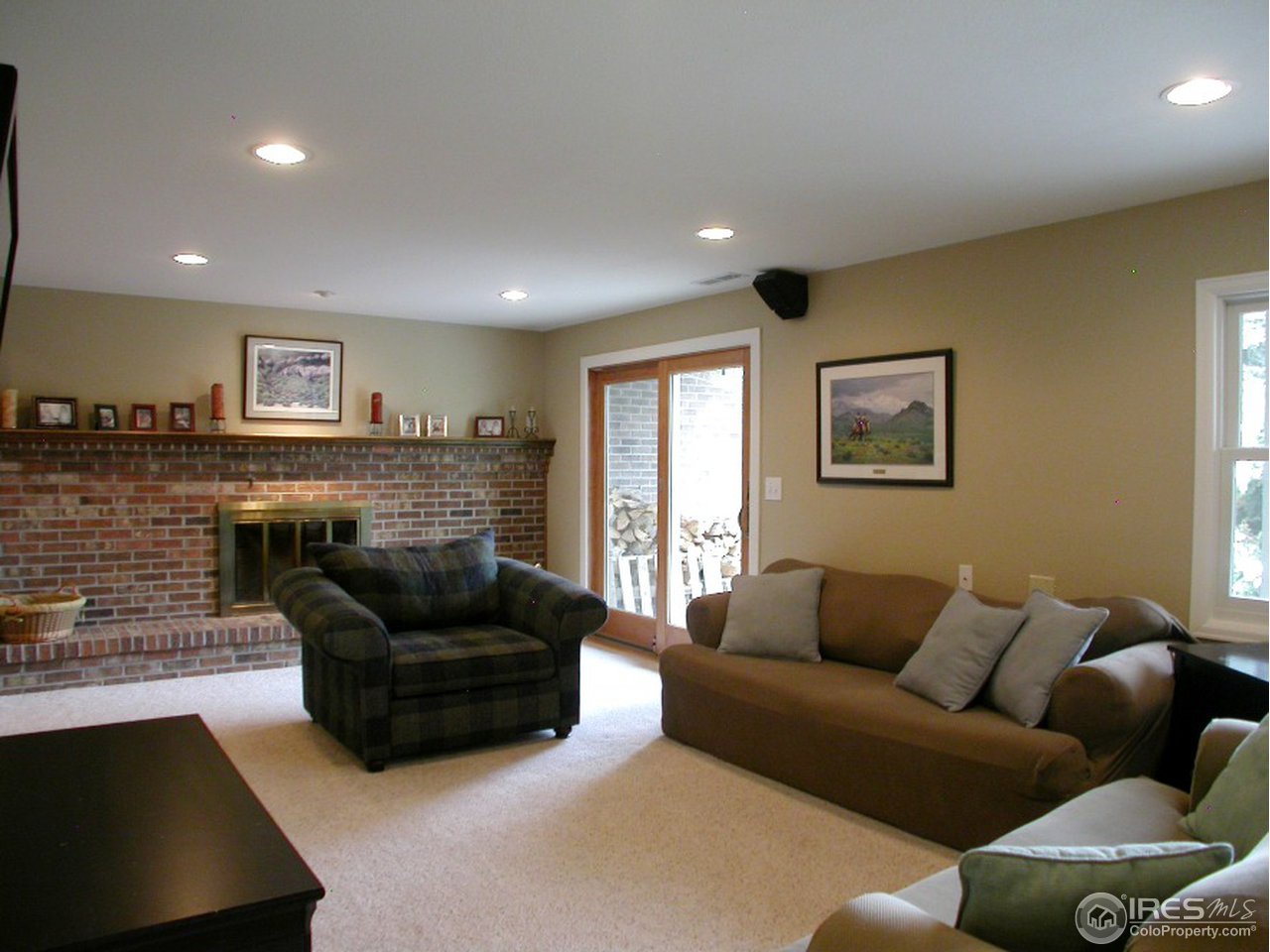 8863 Walker Road Niwot, CO 80503 - Photo 10 of 18 Family Room View 1