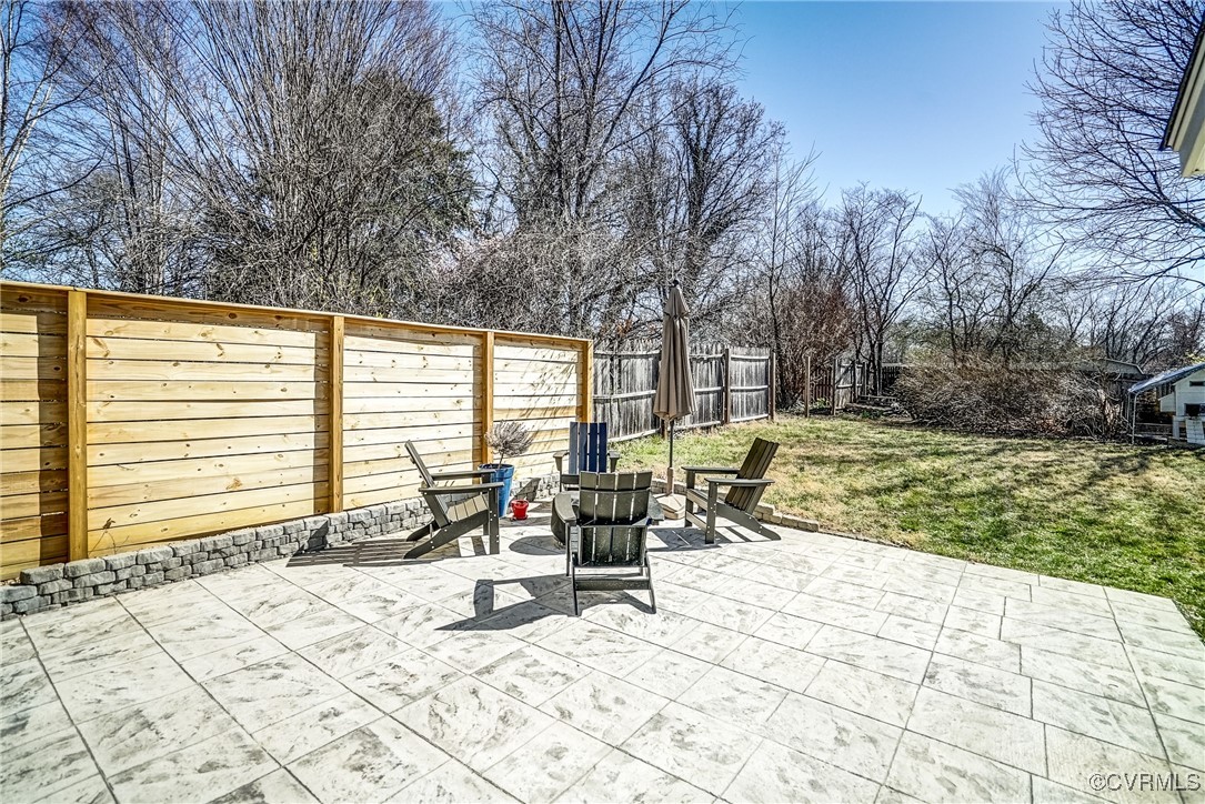 2124 Tarleton Drive Charlottesville, VA 22901 - Photo 39 of 45 a view of a backyard with sitting area