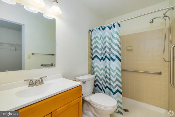 $999 | 7040 Oxford Avenue, Unit 103, Philadelphia, PA 19111