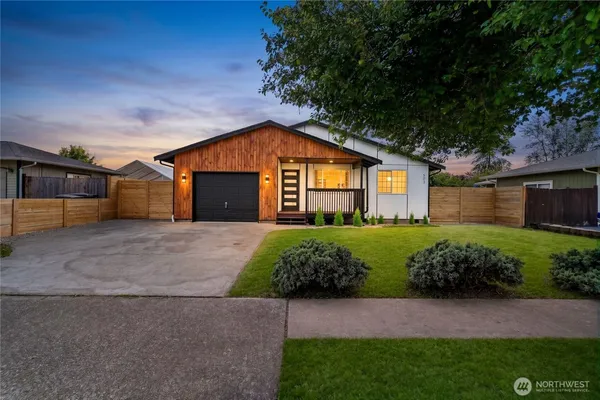$499,999 | 603 Washington Avenue Southeast, Orting, WA 98360