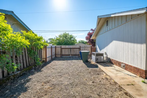 $329,000 | 5802 Mountain View Drive, Redding, CA 96003