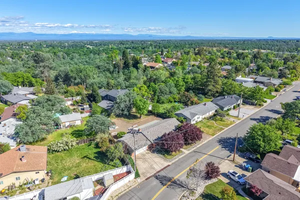 $329,000 | 5802 Mountain View Drive, Redding, CA 96003
