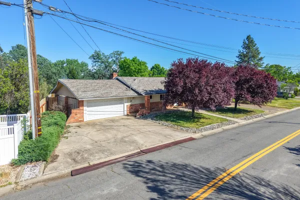$329,000 | 5802 Mountain View Drive, Redding, CA 96003