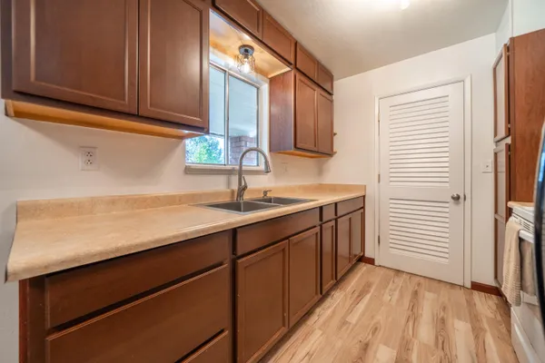 $329,000 | 5802 Mountain View Drive, Redding, CA 96003