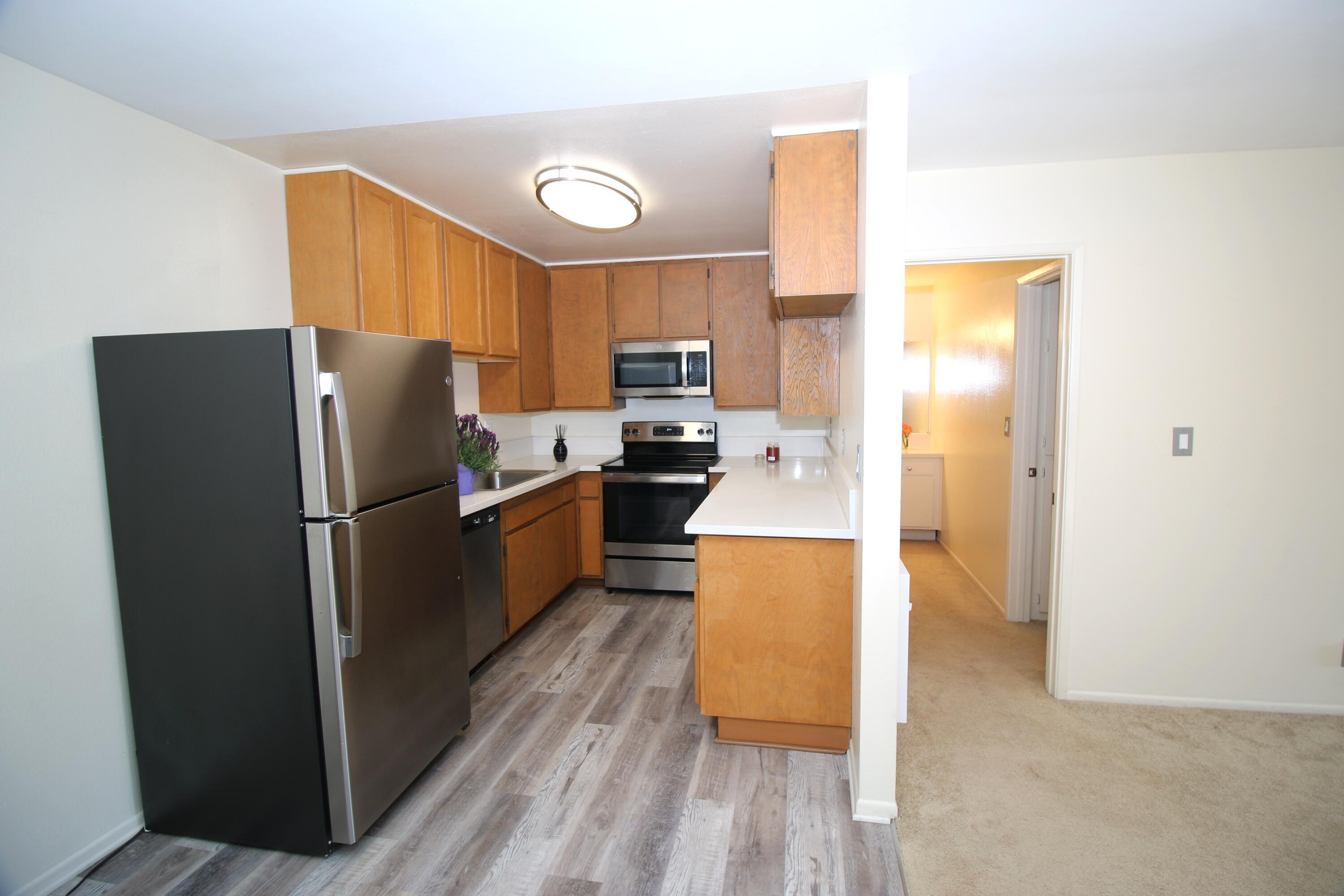 5518 Armitos Avenue, Unit 86 Goleta, CA 93117 - Photo 7 of 8 Kitchen
