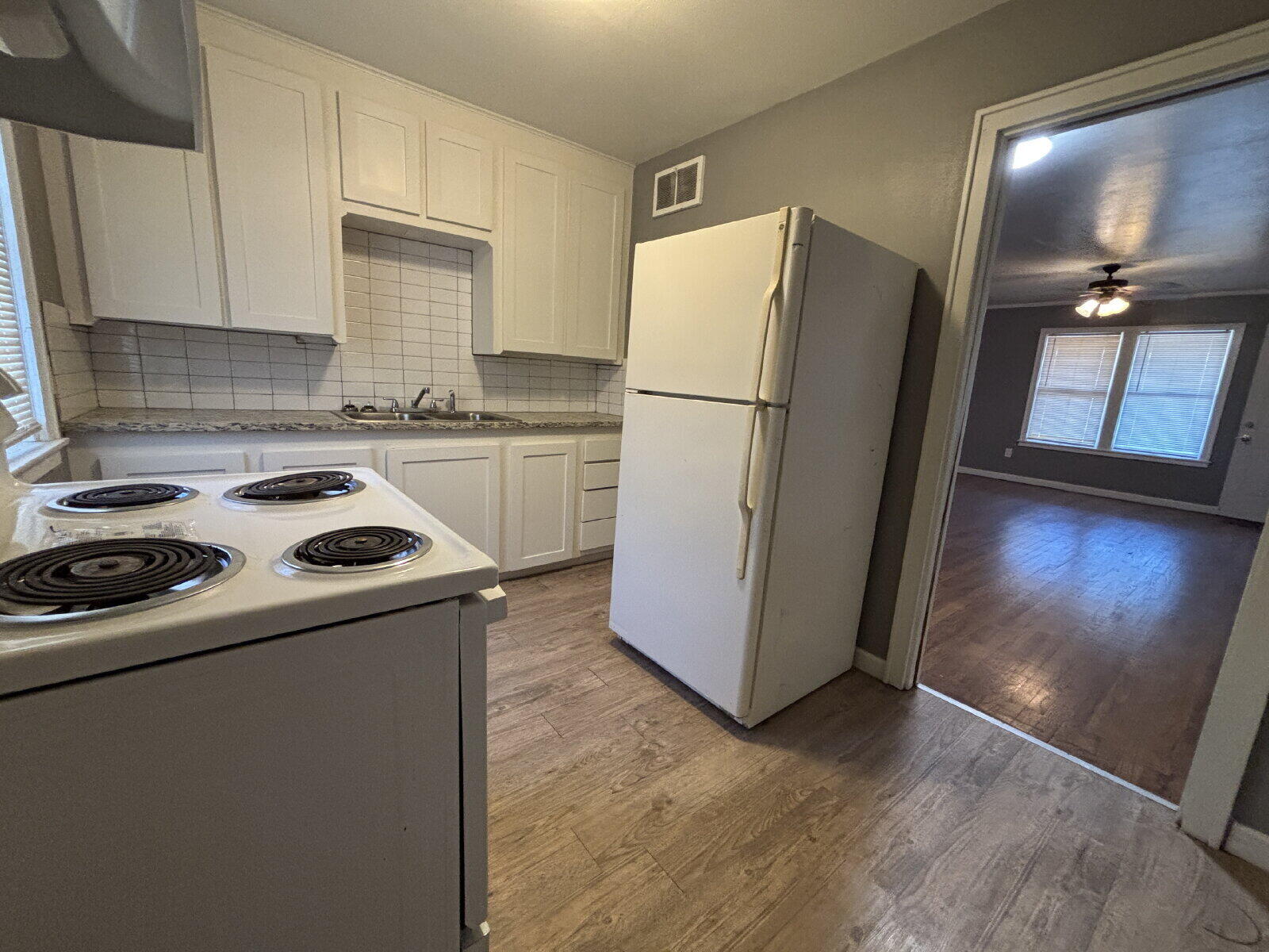 1808 14th Street, Unit 4 Lubbock, TX 79401 - Photo 3 of 7 large (3)