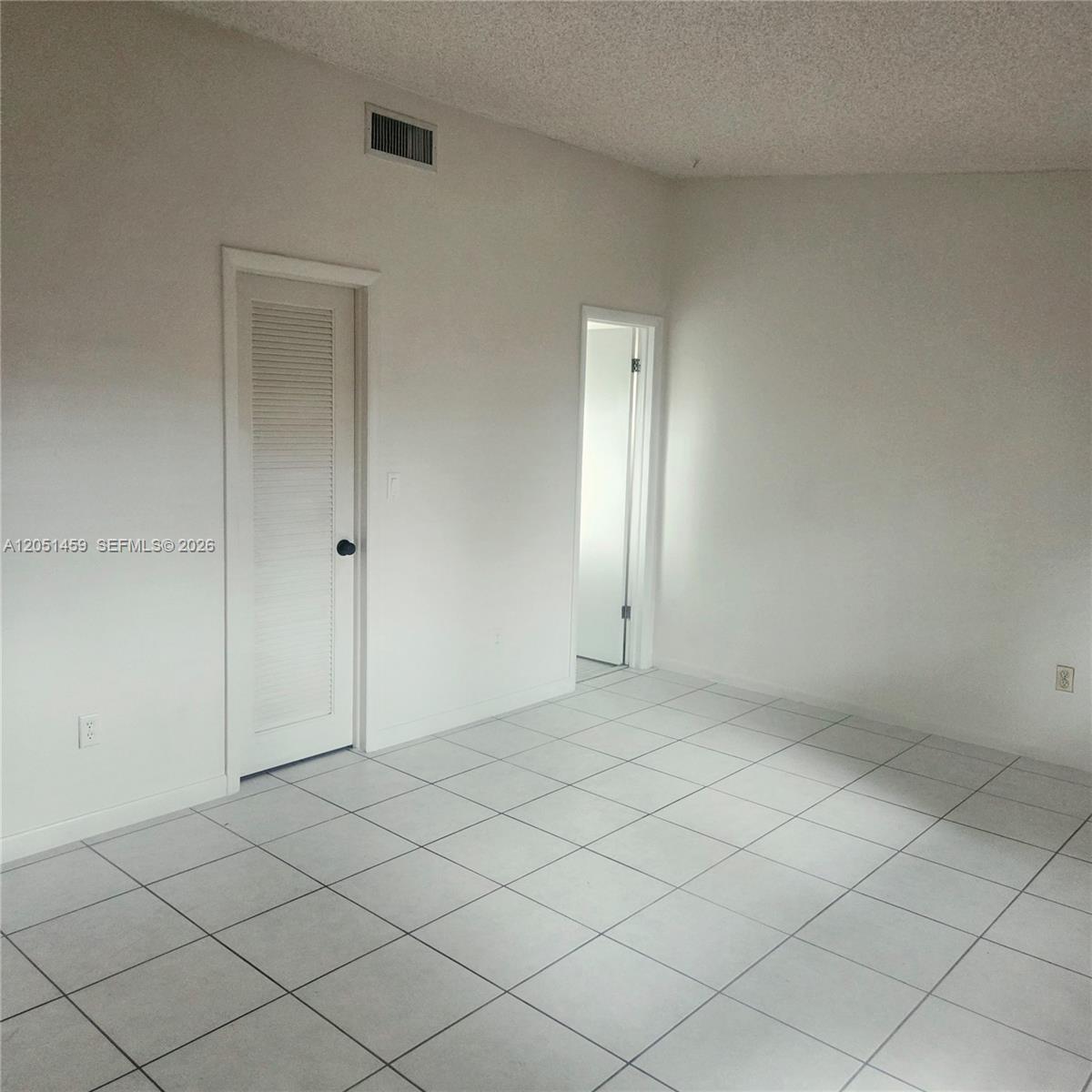 7412 Southwest 105th Place Miami, FL 33173 - Photo 13 of 19