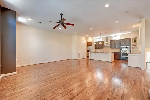 $3,000 | 5211 Eigel Street, Unit C, Houston, TX 77007