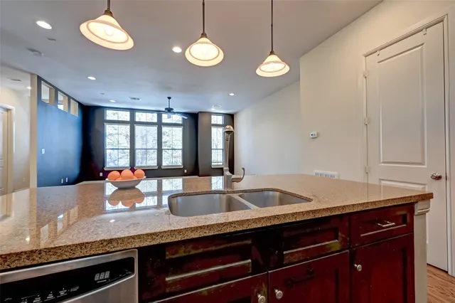 $3,000 | 5211 Eigel Street, Unit C, Houston, TX 77007