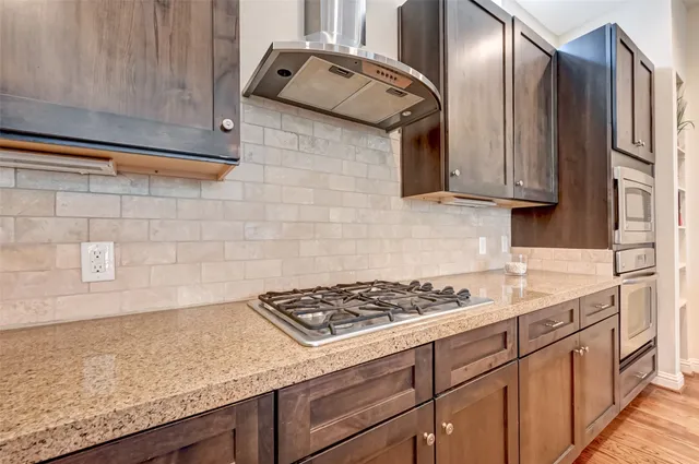 $3,000 | 5211 Eigel Street, Unit C, Houston, TX 77007