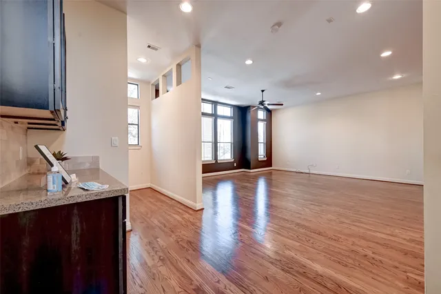 $3,000 | 5211 Eigel Street, Unit C, Houston, TX 77007