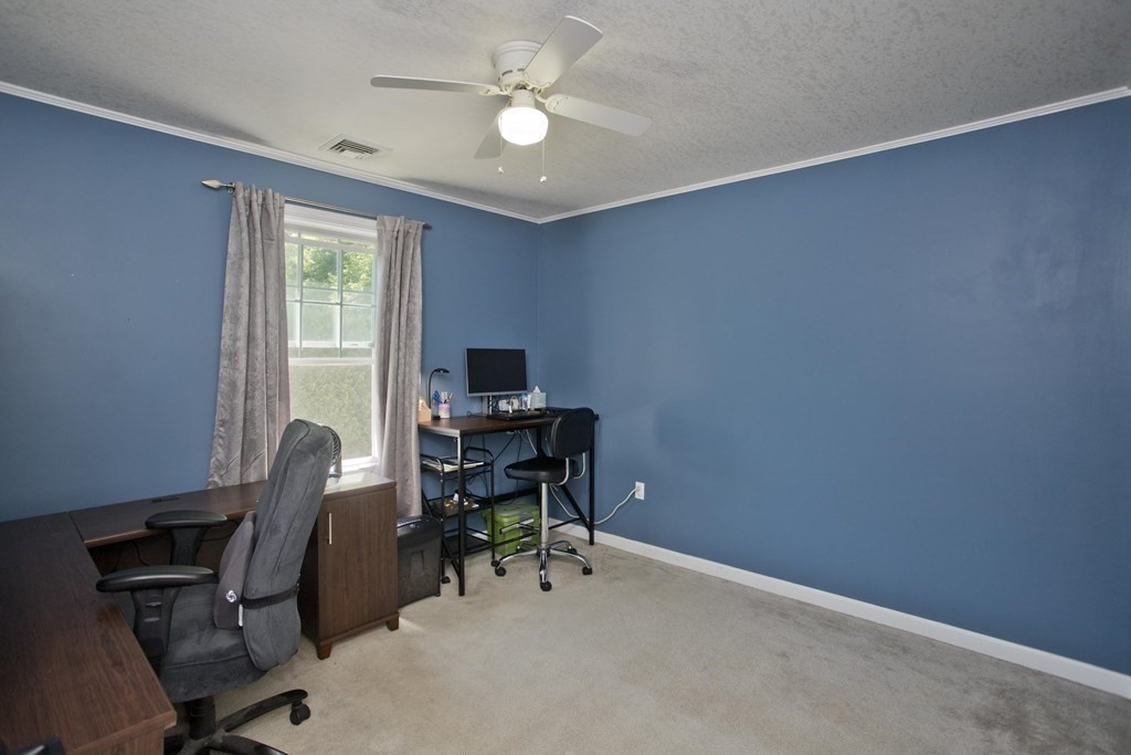 149 Devens Street Springfield, MA 01151 - Photo 25 of 41